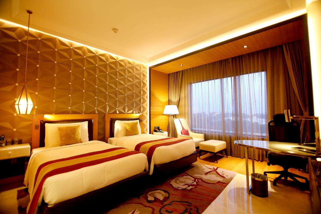 Radisson Blu Κοϊμπατόρε Εξωτερικό φωτογραφία A room at the hotel